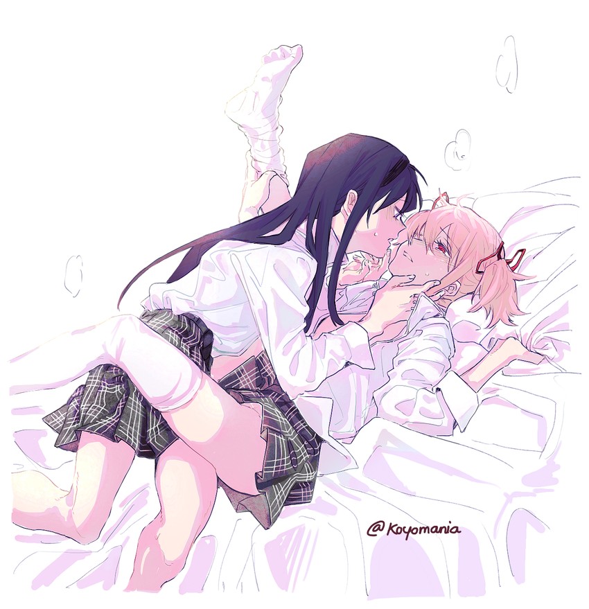 akemi homura and kaname madoka (mahou shoujo madoka magica) drawn by koyomania